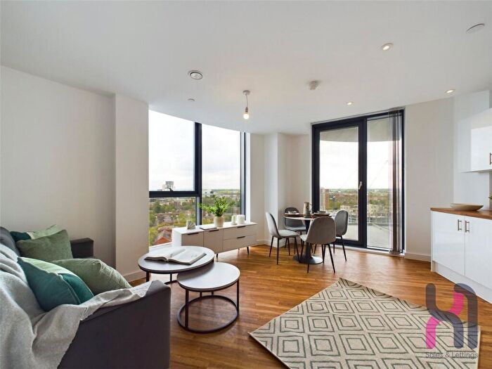 2 Bedroom Flat To Rent In Manchester Waters, Pomona Strand, Old Trafford, M16