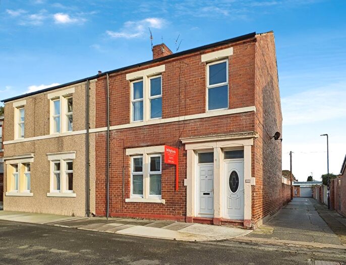 2 Bedroom Flat For Sale In Cleveland Avenue, North Shields, Tyne And Wear, NE29