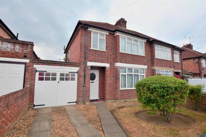 4 Bedroom Semi-Detached House To Rent In Clammas Way, Cowley, Uxbridge, UB8