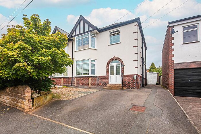 3 Bedroom Semi-Detached House For Sale In Furniss Avenue, Dore, S17