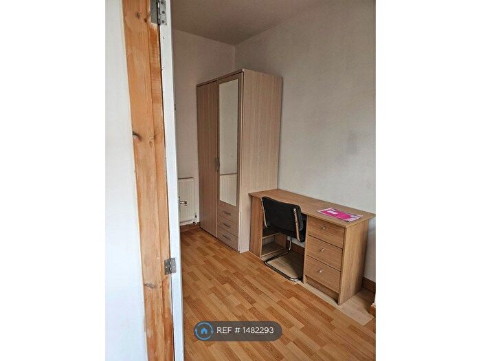 2 Bedroom Terraced House To Rent In Hanover Street, Newcastle-Under-Lyme, ST5