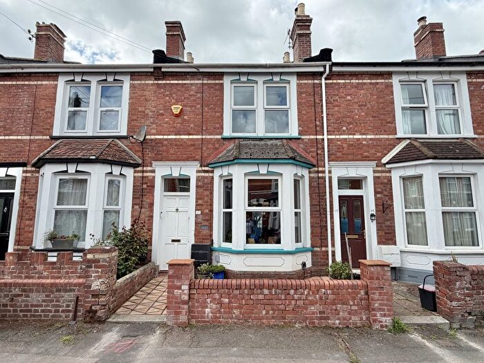 3 Bedroom Terraced House For Sale In Manor Road, St.Thomas, EX4