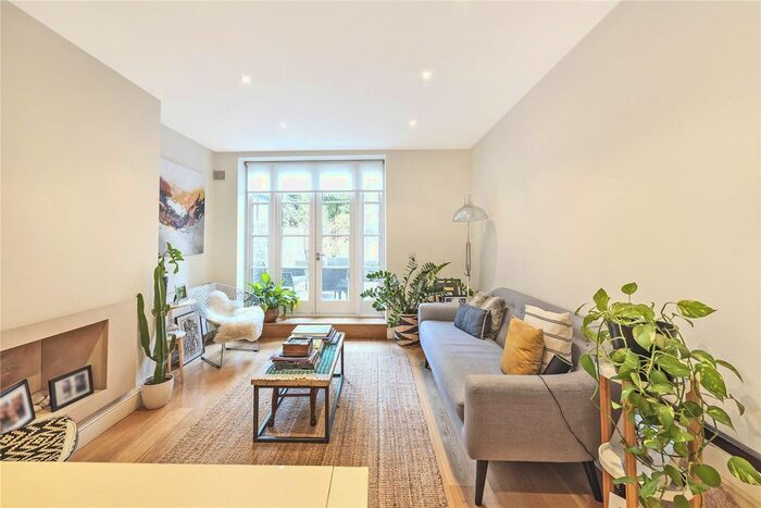 3 Bedroom Flat To Rent In Lanark Road, Maida Vale, London, W9