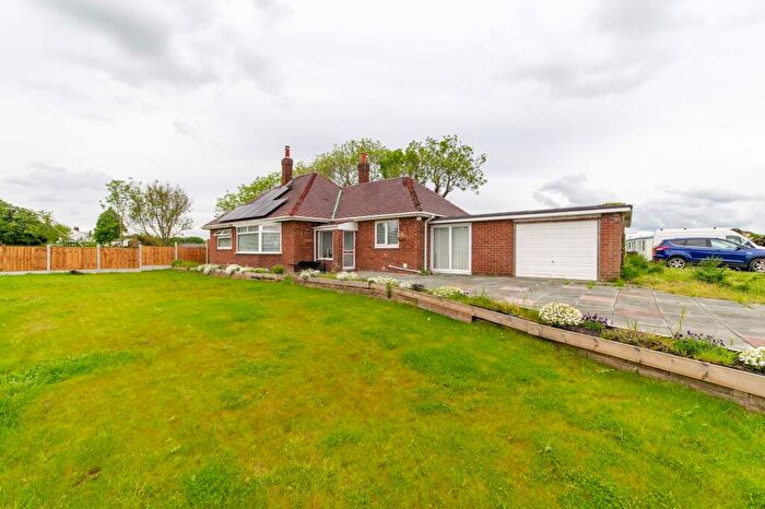 2 Bedroom Detached Bungalow For Sale In Southport Road, Lydiate, L31
