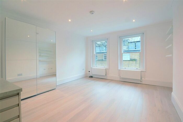 Studio To Rent In Marylebone High Street, Marylebone, W1U