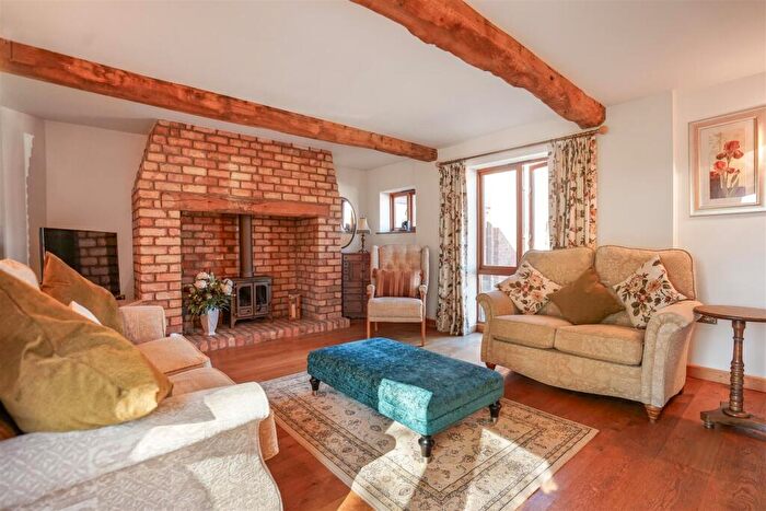 3 Bedroom Barn Conversion For Sale In Market Bosworth Road, Dadlington, Nuneaton, CV13