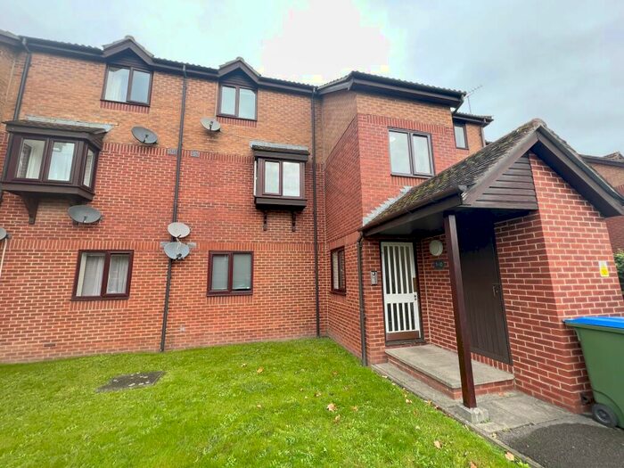 1 Bedroom Flat To Rent In Brunel Road, Redbridge, SO15