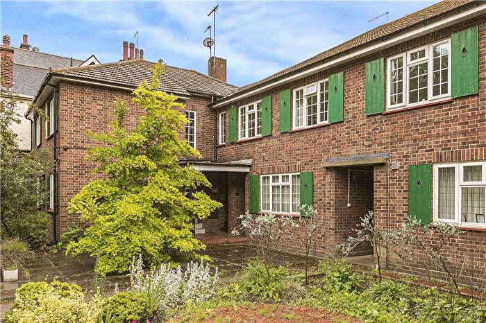 2 Bedroom Flat To Rent In Westleigh Avenue, Putney, SW15