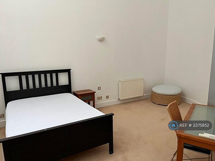 3 Bedroom Flat To Rent In Morrison Street, Glasgow, G5