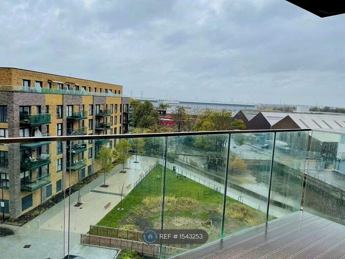 2 Bedroom Flat To Rent In James Smith Court, Dartford, DA1