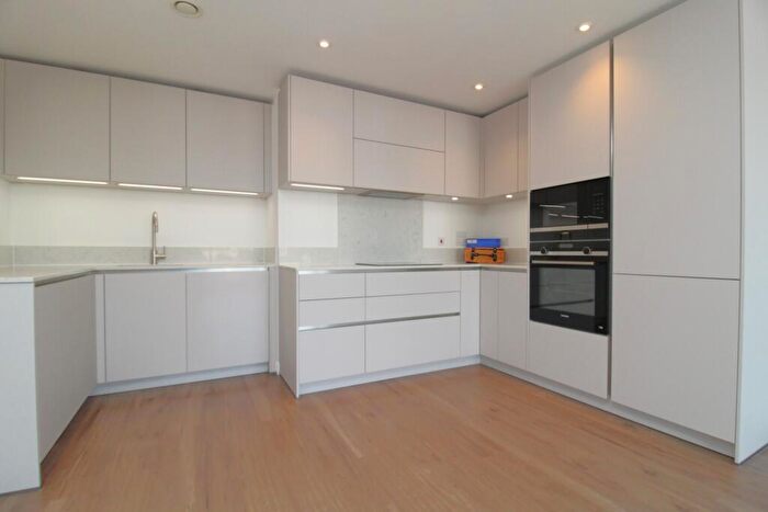 2 Bedroom Apartment To Rent In Hutton Road, Shenfield, CM15