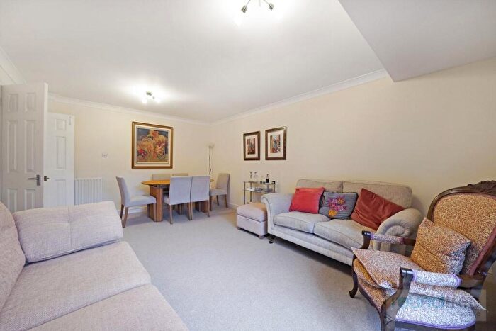 2 Bedroom Apartment For Sale In Normandy House, Regency Crescent, NW4