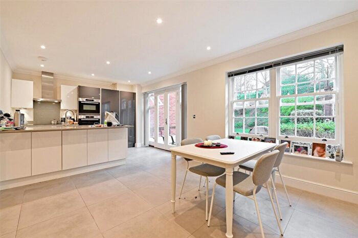 2 Bedroom Apartment To Rent In Aston House, High Street, Wargrave, RG10