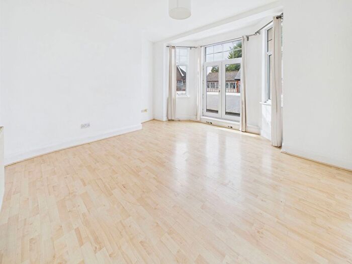 1 Bedroom Flat For Sale In Western Road, Shoreham By Sea, BN43