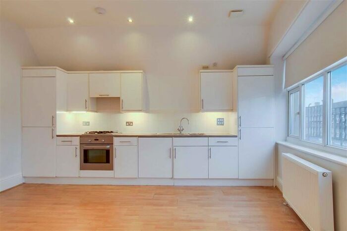1 Bedroom Flat To Rent In High Street, Penge SE20