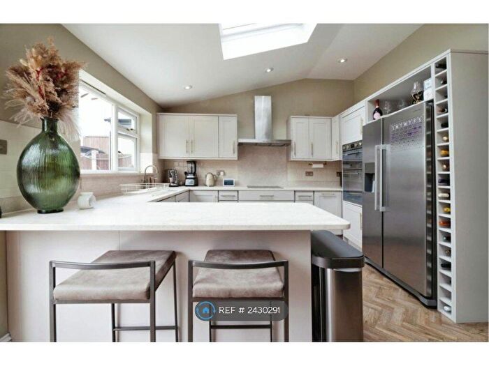 4 Bedroom Semi-Detached House To Rent In Pettits Lane, Romford, RM1