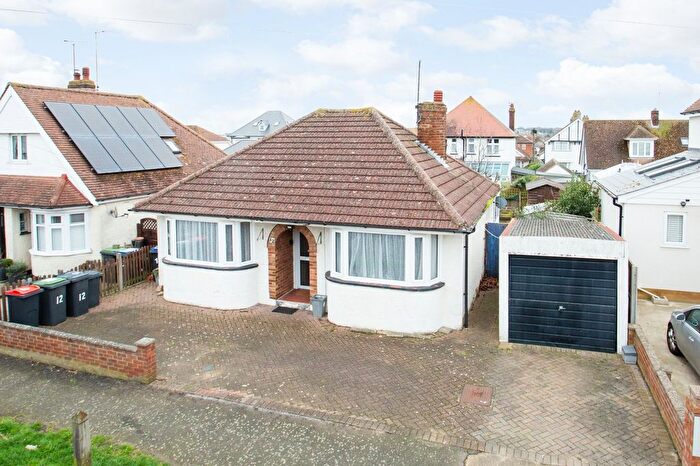 2 Bedroom Bungalow For Sale In Fernlea Avenue, Herne Bay, CT6