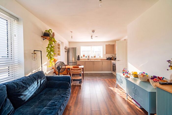 2 Bedroom Flat For Sale In Daffodil House, Elm Road, Blythe Valley, B90