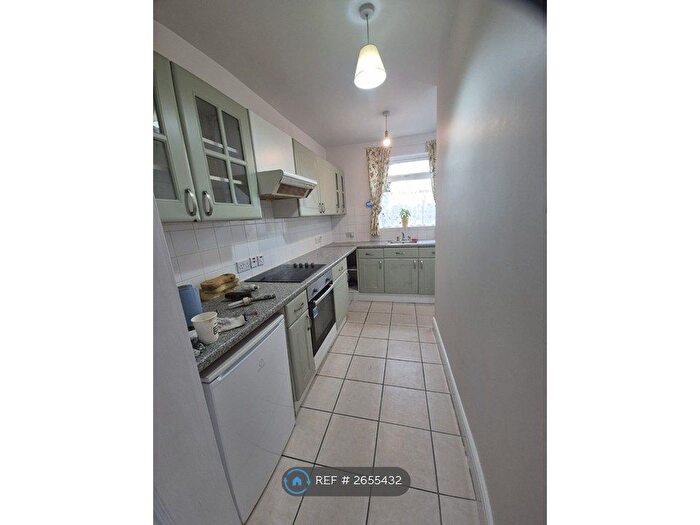 2 Bedroom Terraced House To Rent In Field Street, Kettering, NN16