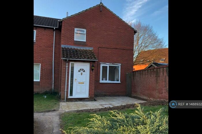 3 Bedroom End Of Terrace House To Rent In Chilcombe Way, Lower Earley, Reading, RG6