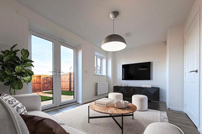 3 Bedroom House To Rent In Roundhouse Way, Wellingborough, NN8