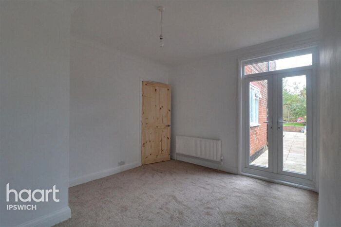 2 Bedroom Apartment To Rent In Foxhall Road, Ipswich, IP3