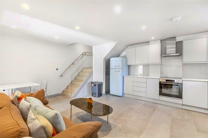 4 Bedroom House To Rent In Friars Mead, London, E14