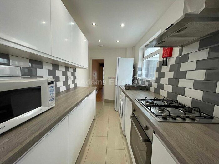 3 Bedroom Terraced House To Rent In Foxhill Road, Reading, RG1