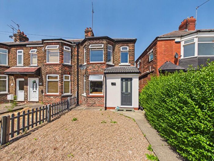 3 Bedroom End Of Terrace House For Sale In Willerby Road, Hull, HU5