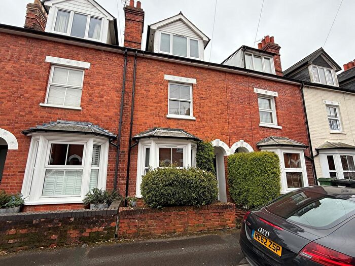 3 Bedroom Terraced House For Sale In Berkeley Road, Newbury, RG14