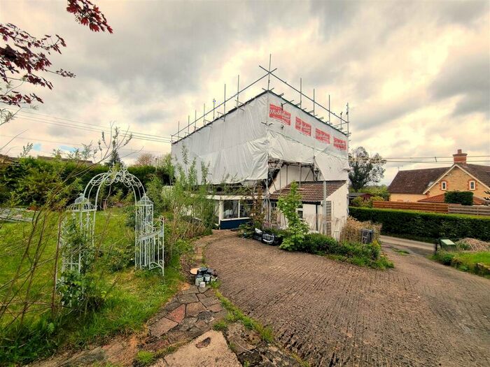 3 Bedroom Detached House For Sale In Norley Lane, Studley, Calne, SN11