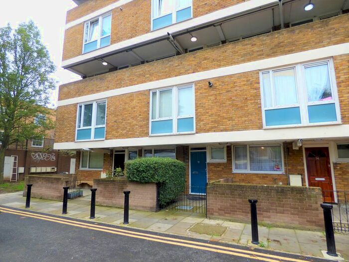 4 Bedroom Maisonette To Rent In Hitchin Square, Bow, E3