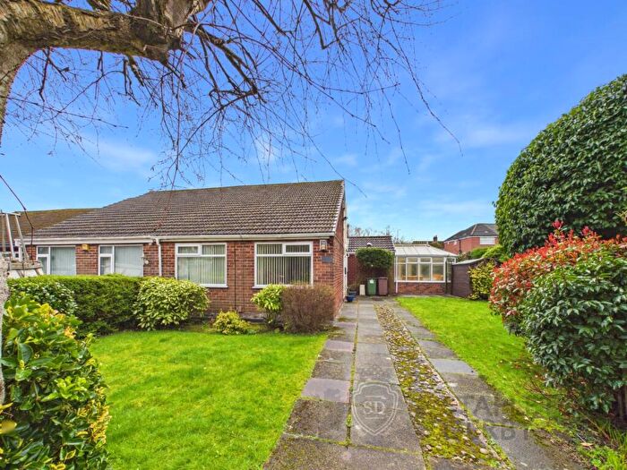 3 Bedroom Semi-Detached Bungalow For Sale In Two Butt Lane, Rainhill, Prescot, L35