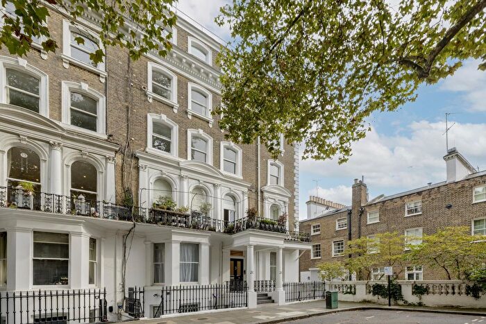 3 Bedroom Flat For Sale In Beaufort Gardens, London, SW3
