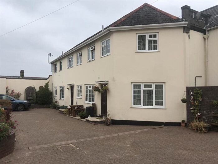 2 Bedroom Mews To Rent In Upper Norwich Road, Bournemouth, BH2