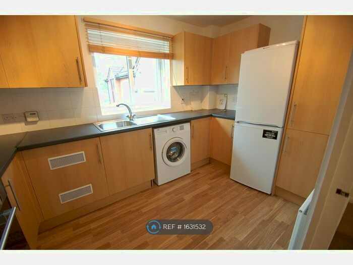 1 Bedroom Flat To Rent In Wheatley Close, London, NW4