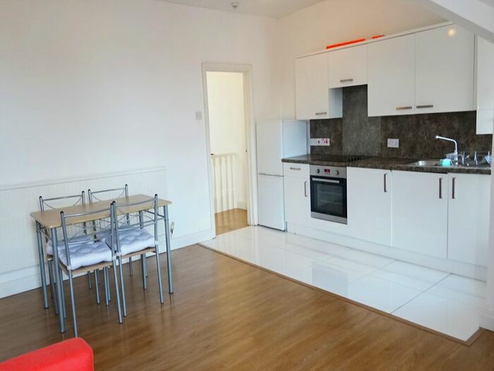1 Bedroom Flat To Rent In Roath, Cardiff, CF24