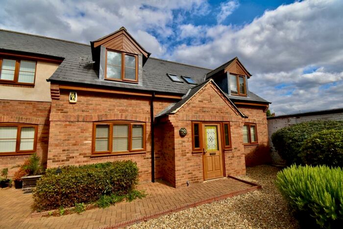 3 Bedroom Semi-Detached House To Rent In The Olde Blacksmith Mews, Adnitt Road, Northampton, NN1