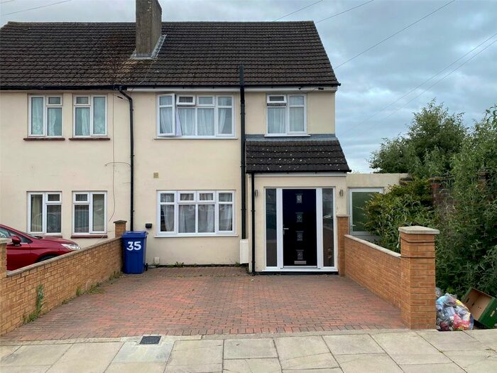 4 Bedroom End Of Terrace House To Rent In White Heart Avenue, Hillingdon, Greater London, UB8