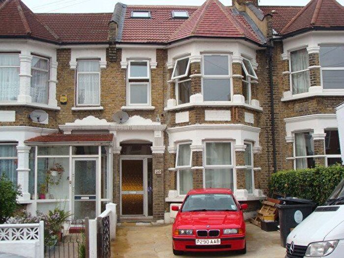 3 Bedroom Flat To Rent In Preston Road, London, E11