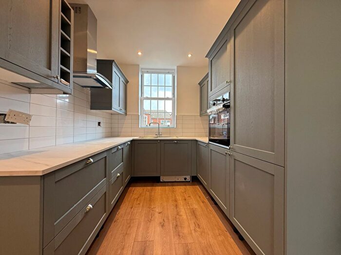 2 Bedroom Flat To Rent In Howardsgate, Welwyn Garden City, AL8