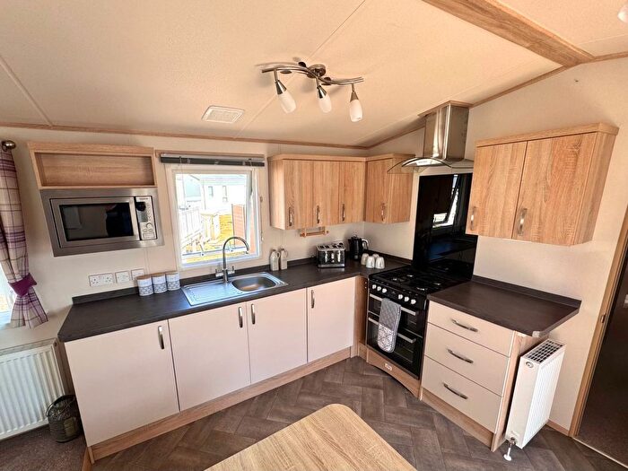 2 Bedroom Mobile/park Home For Sale In Rye Harbour Road, Rye Harbour, Rye, TN31