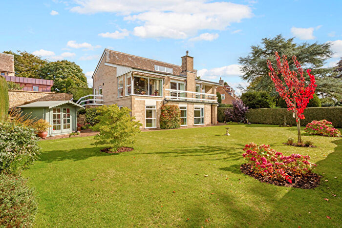 4 Bedroom Detached House For Sale In Private Road, Stroud, GL5