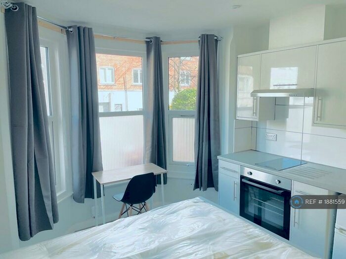 Studio To Rent In Southampton Street, Reading, RG1