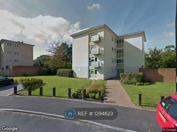 3 Bedroom Flat To Rent In Rosemary Close, Coventry CV4