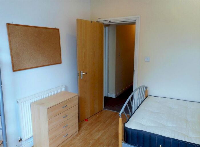 2 Bedroom Flat To Rent In Cathays Terrace, Cathays, Cardiff CF24