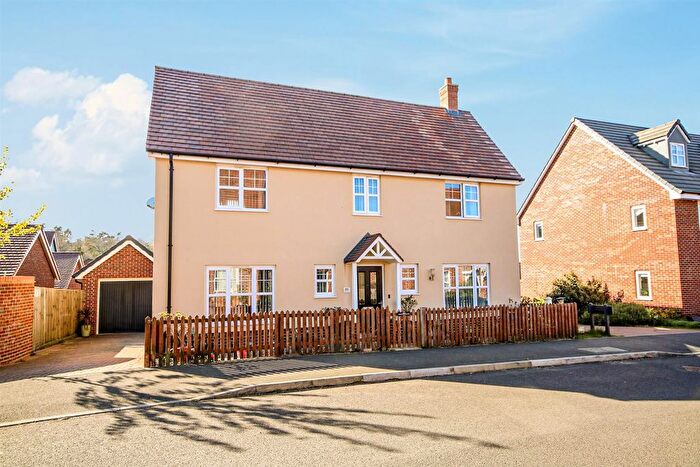 4 Bedroom Detached House For Sale In Overstrand Way, Sprowston, NR7