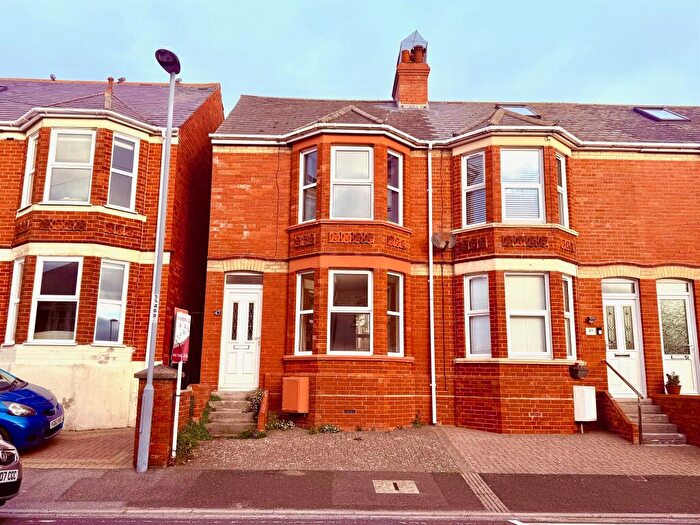 3 Bedroom End Of Terrace House For Sale In Sunnyside Road, Weymouth, DT4