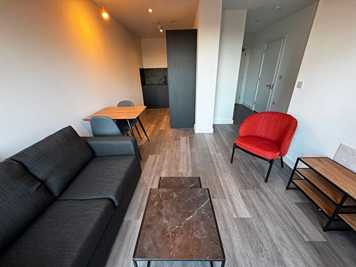 1 Bedroom Flat To Rent In Berkeley Square Apartments, Salford, M5