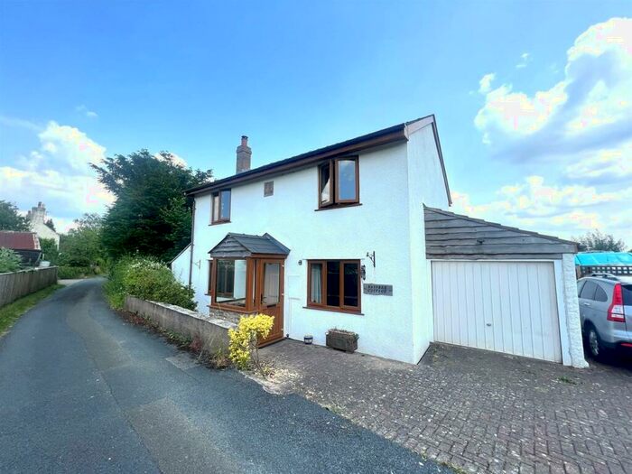 3 Bedroom Detached House For Sale In Riverside Lane, Broadoak, Newnham, GL14